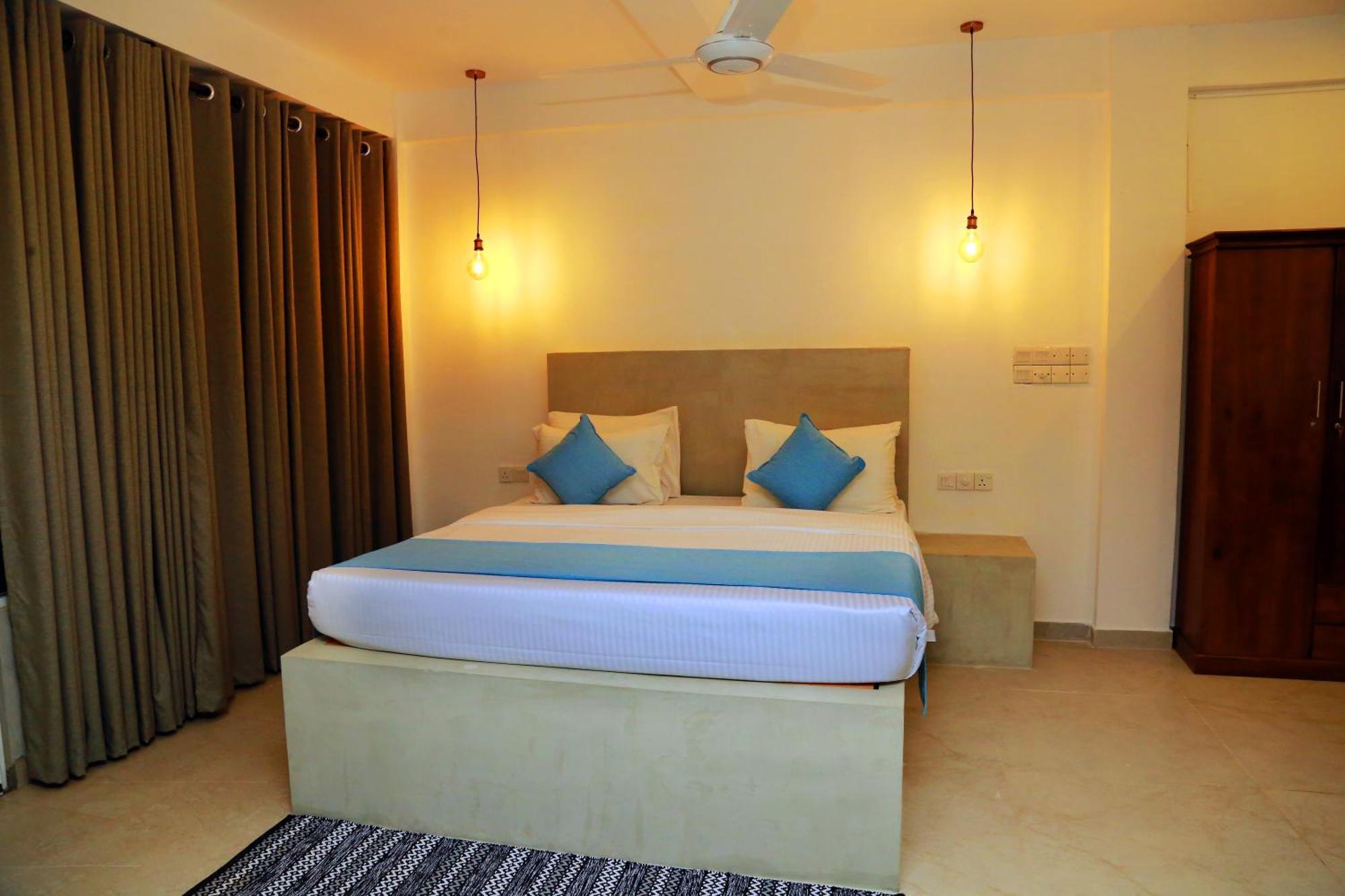Cocos Hotel Midigama Exterior photo