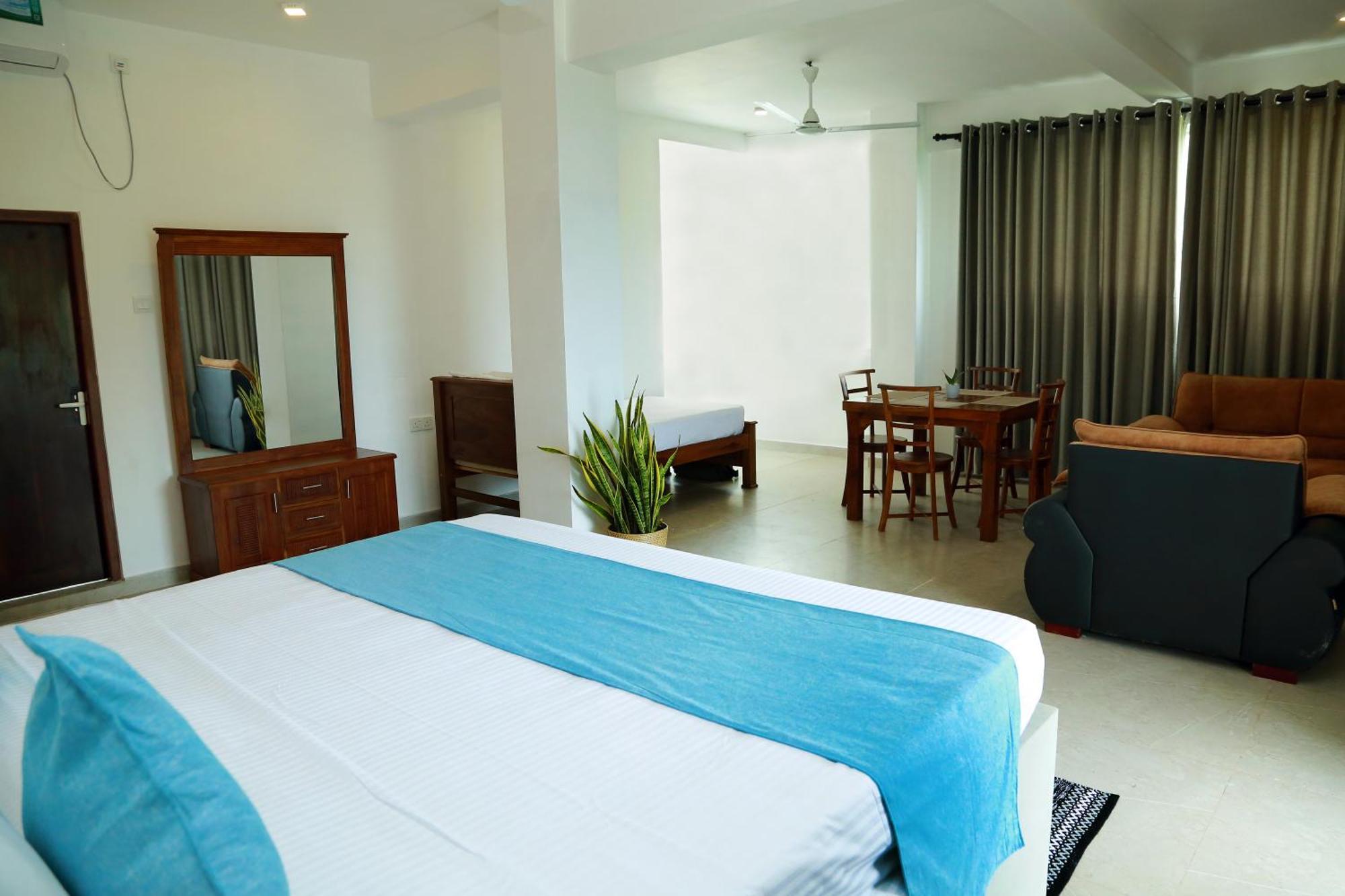 Cocos Hotel Midigama Exterior photo
